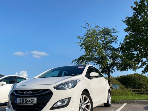 Hyundai i30 Hatchback, Diesel, 2012, White