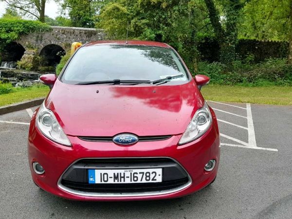 Ford Fiesta Hatchback, Petrol, 2010, Red