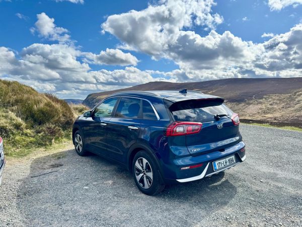 Kia Niro SUV, Petrol Hybrid, 2017, Blue