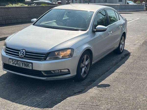 Volkswagen Passat Saloon, Diesel, 2011, Silver