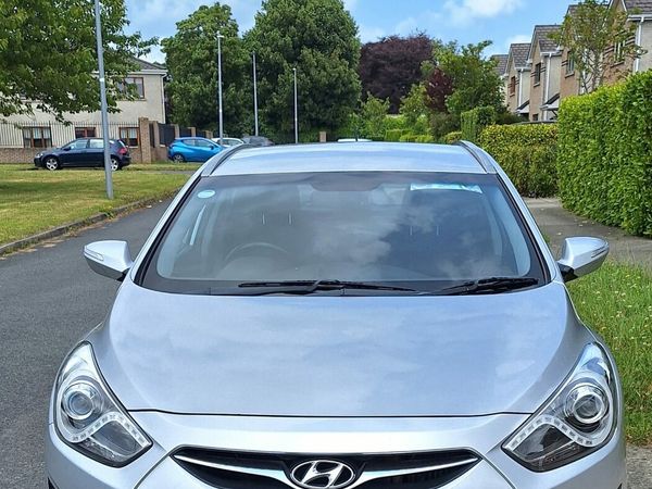 Hyundai i40 Estate/Jeep, Diesel, 2012, Silver