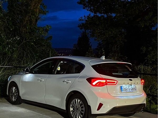 Ford Focus Hatchback, Petrol, 2020, White