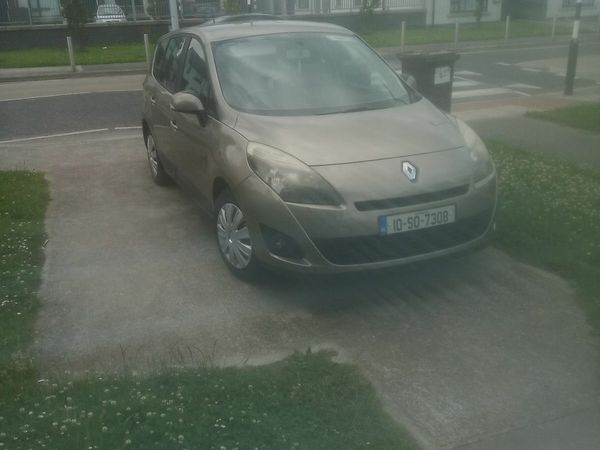 Renault Grand Scenic MPV, Diesel, 2010, Beige