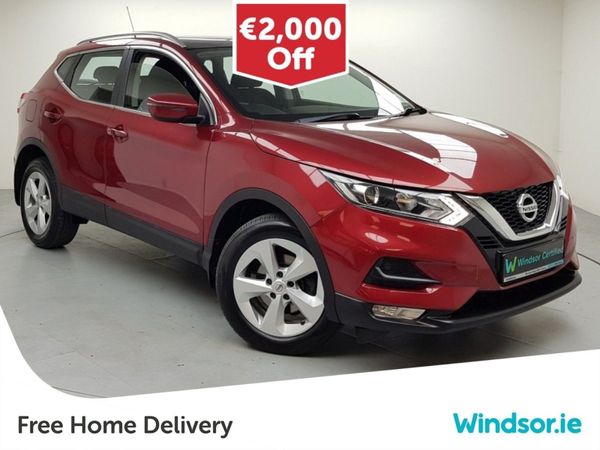 Nissan Qashqai MPV, Petrol, 2021, Red