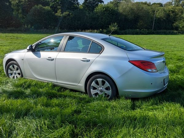 Opel Insignia Saloon, Diesel, 2010, Silver