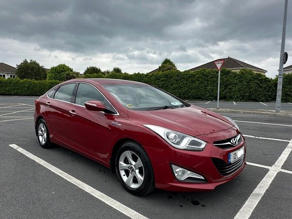 Hyundai i40 Saloon, Diesel, 2012, Red