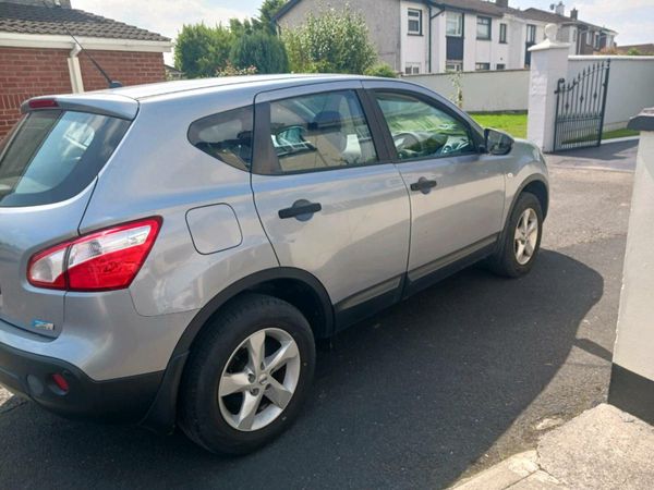 Nissan Qashqai Estate/Jeep, Diesel, 2012, Blue