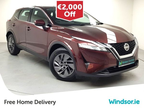 Nissan Qashqai MPV, Petrol Hybrid, 2022, Red