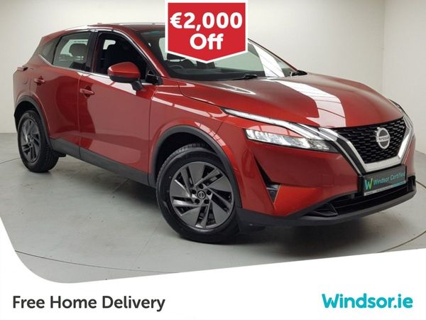 Nissan Qashqai MPV, Petrol Hybrid, 2023, Red