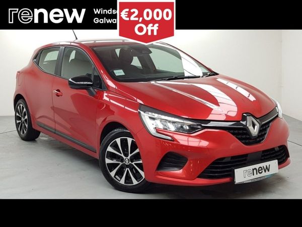 Renault Clio Hatchback, Petrol, 2023, Red
