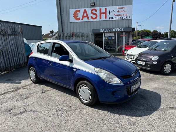 Hyundai i20 Hatchback, Petrol, 2009, Blue