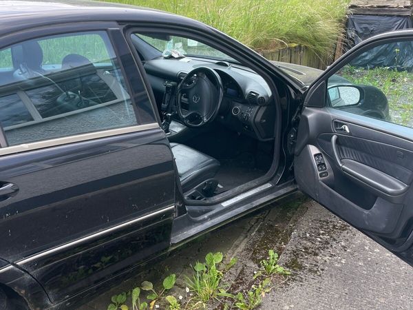 Mercedes-Benz C-Class Saloon, Petrol, 2002, Black