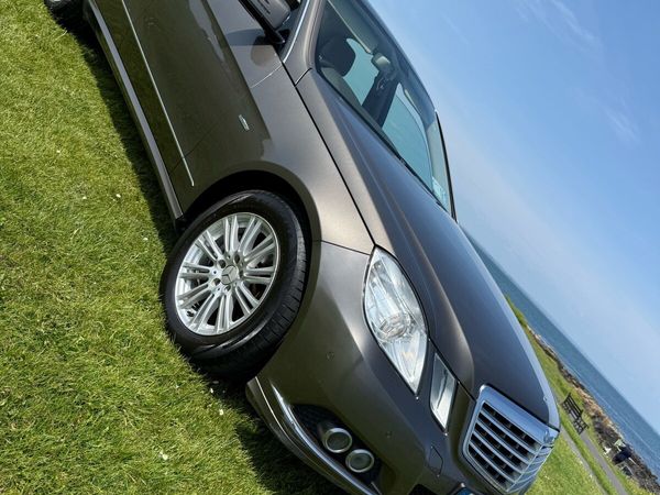 Mercedes-Benz E-Class Saloon, Diesel, 2010, Grey