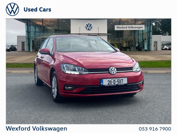 Volkswagen Golf Hatchback, Petrol, 2021, Red