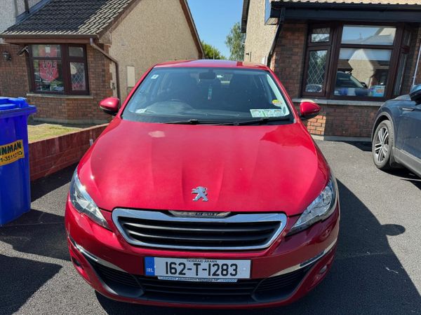 Peugeot 308 Hatchback, Diesel, 2016, Red