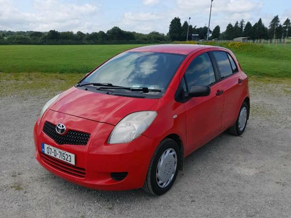Toyota Yaris Hatchback, Petrol, 2007, Red