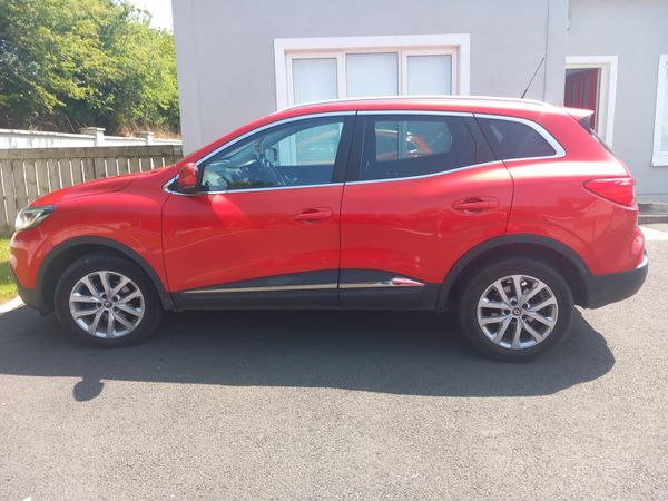Renault Kadjar SUV, Diesel, 2016, Red