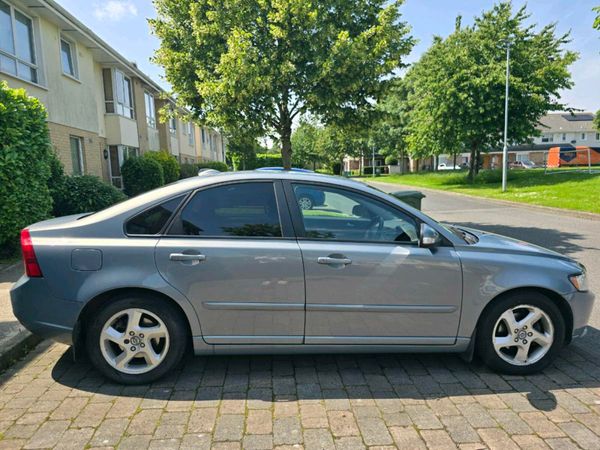 Volvo S40 Saloon, Diesel, 2012, Blue