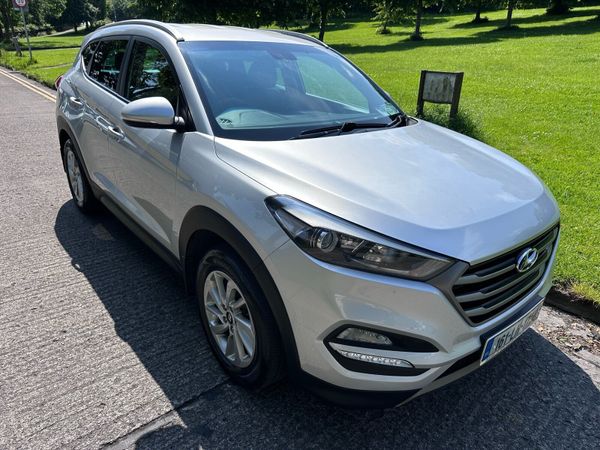 Hyundai Tucson SUV, Diesel, 2016, Silver