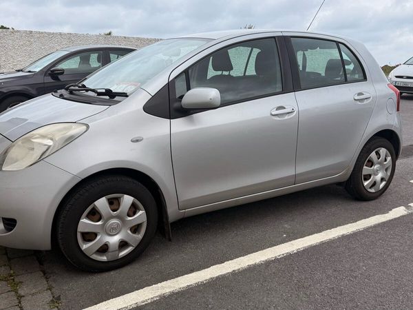 Toyota Yaris Hatchback, Petrol, 2008, Silver