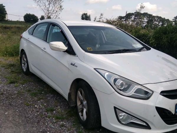 Hyundai i40 Saloon, Diesel, 2012, White