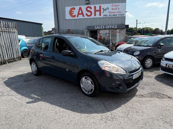 Renault Clio Hatchback, Petrol, 2012, Blue
