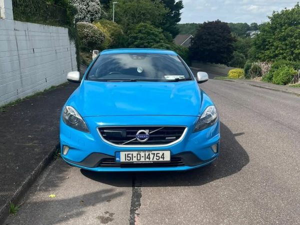 Volvo V40 Hatchback, Diesel, 2015, Blue