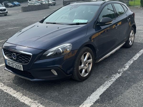 Volvo V40 Hatchback, Diesel, 2014, Blue