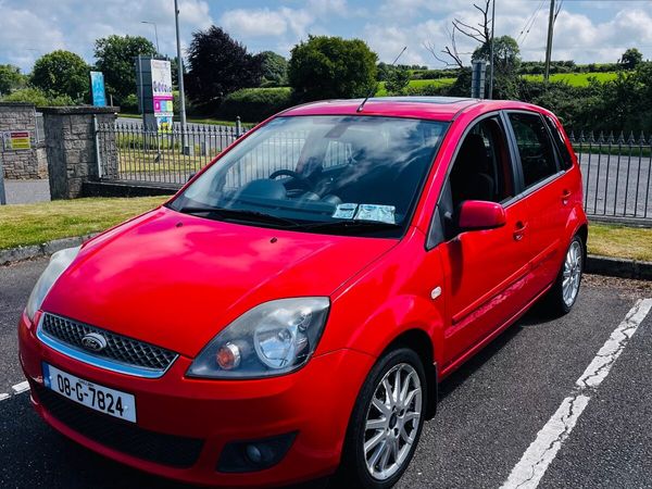 Ford Fiesta Hatchback, Petrol, 2008, Red