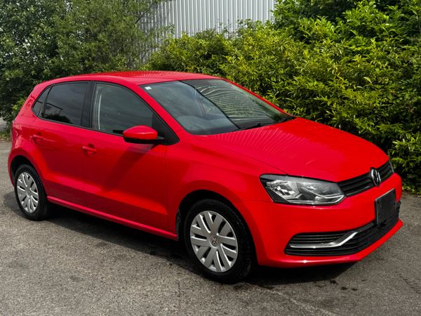 Volkswagen Polo Hatchback, Petrol, 2014, Red