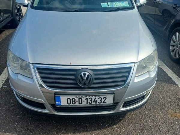 Volkswagen Passat Saloon, Petrol, 2008, Silver