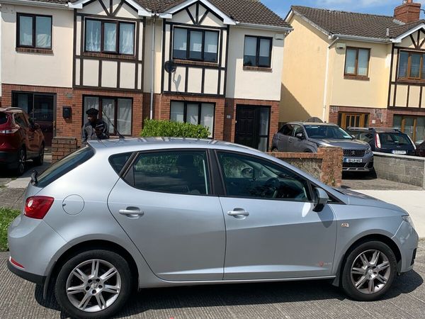 SEAT Ibiza Hatchback, Petrol, 2012, Silver