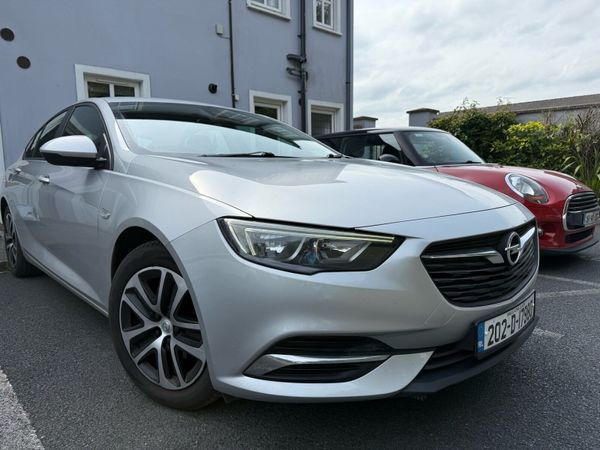 Opel Insignia Hatchback, Diesel, 2020, Grey