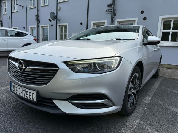 Opel Insignia Hatchback, Diesel, 2020, Grey