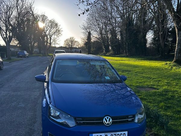 Volkswagen Polo Hatchback, Petrol, 2013, Blue