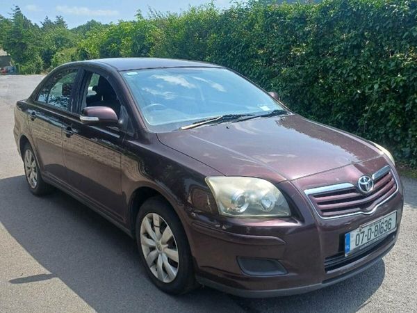 Toyota Avensis Saloon, Petrol, 2007, Red