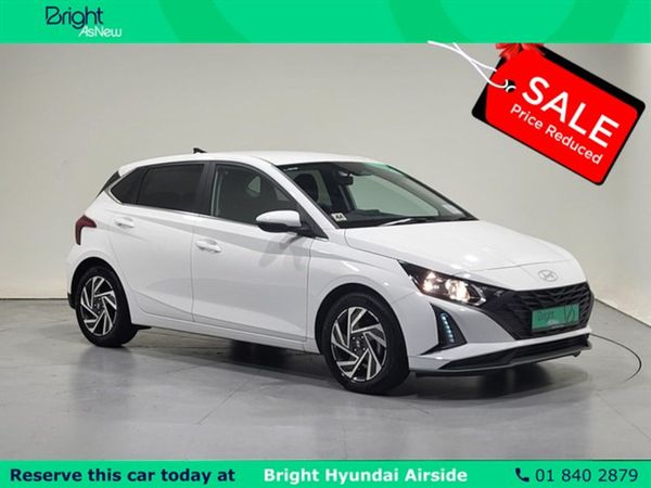 Hyundai i20 Hatchback, Petrol, 2024, White