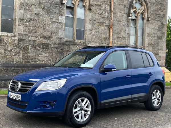 Volkswagen Tiguan SUV, Diesel, 2009, Blue