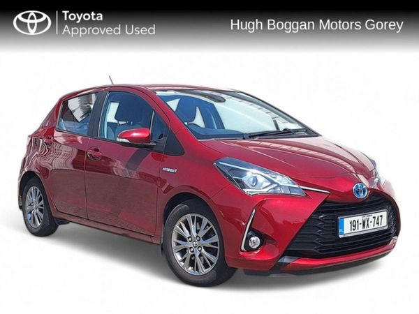 Toyota Yaris Hatchback, Hybrid, 2019, Red