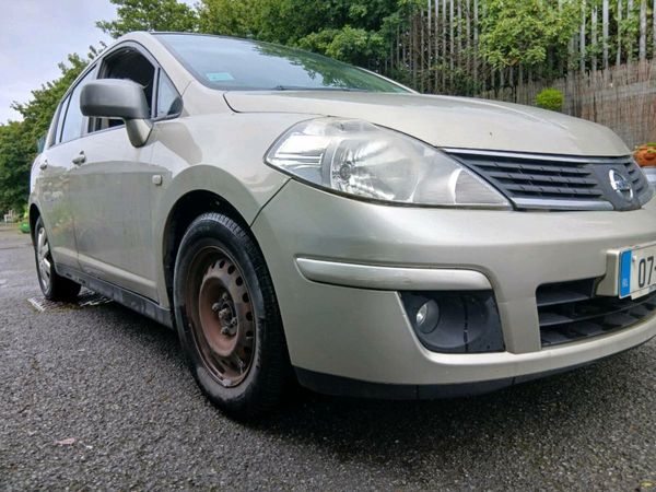 Nissan Tiida Hatchback, Petrol, 2007, Silver