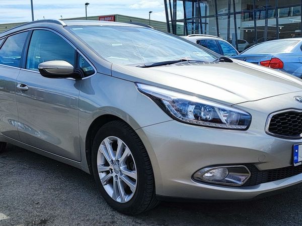 Kia Ceed Estate/Jeep, Diesel, 2014, Silver