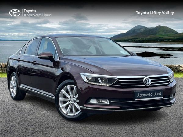 Volkswagen Passat Saloon, Diesel, 2017, Red