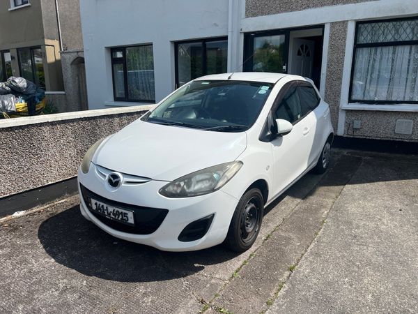 Mazda Demio MPV, Petrol, 2014, White