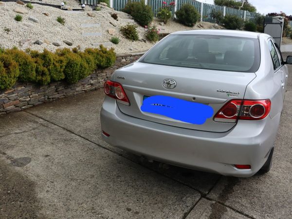 Toyota Corolla Saloon, Petrol, 2011, Silver
