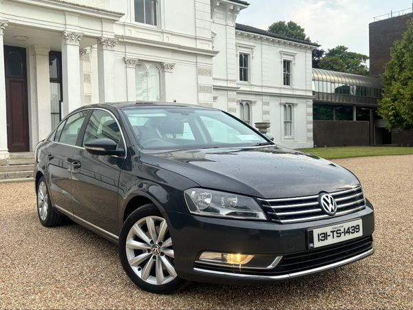 Volkswagen Passat Saloon, Diesel, 2013, Grey