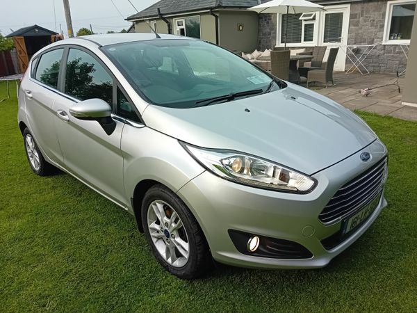 Ford Fiesta Hatchback, Petrol, 2016, Silver