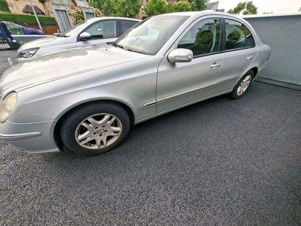 Mercedes-Benz E-Class Saloon, Petrol, 2005, Silver
