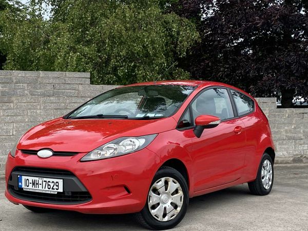 Ford Fiesta Hatchback, Diesel, 2010, Red