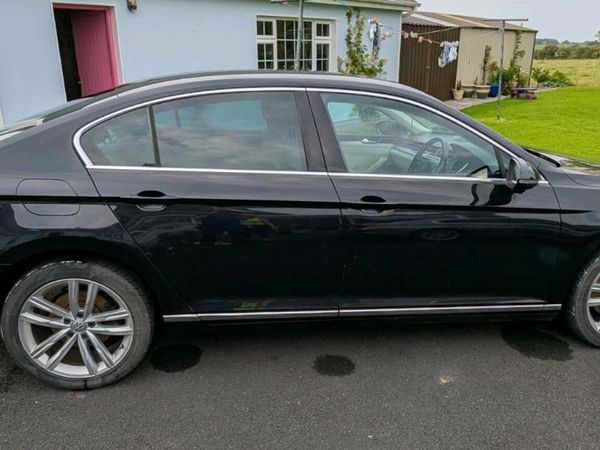 Volkswagen Passat Saloon, Diesel, 2015, Black