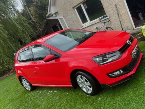 Volkswagen Polo Hatchback, Petrol, 2014, Red